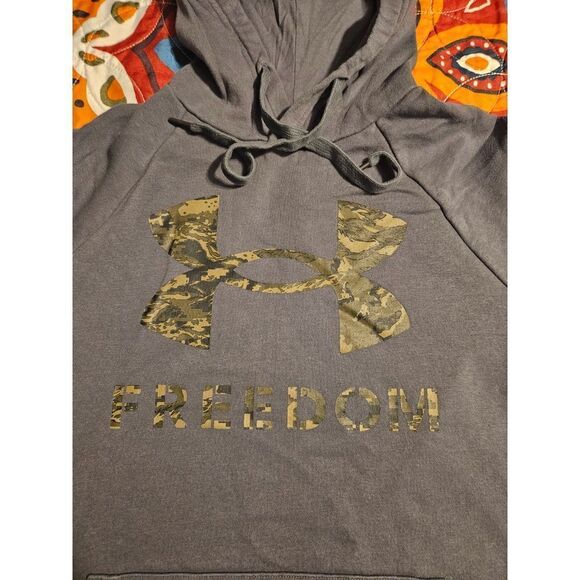 💥 Under Armour Loose Fitted Hoodie size Small - Picture 4 of 4